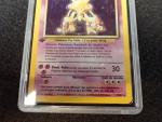 Carte Pokemon 
Contenu : Alakazam
Edition : 1er édition du set de base...