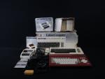 Commodore Vic 20 superbe ensemble de 1980 comprenant : 
Commodore Vic...